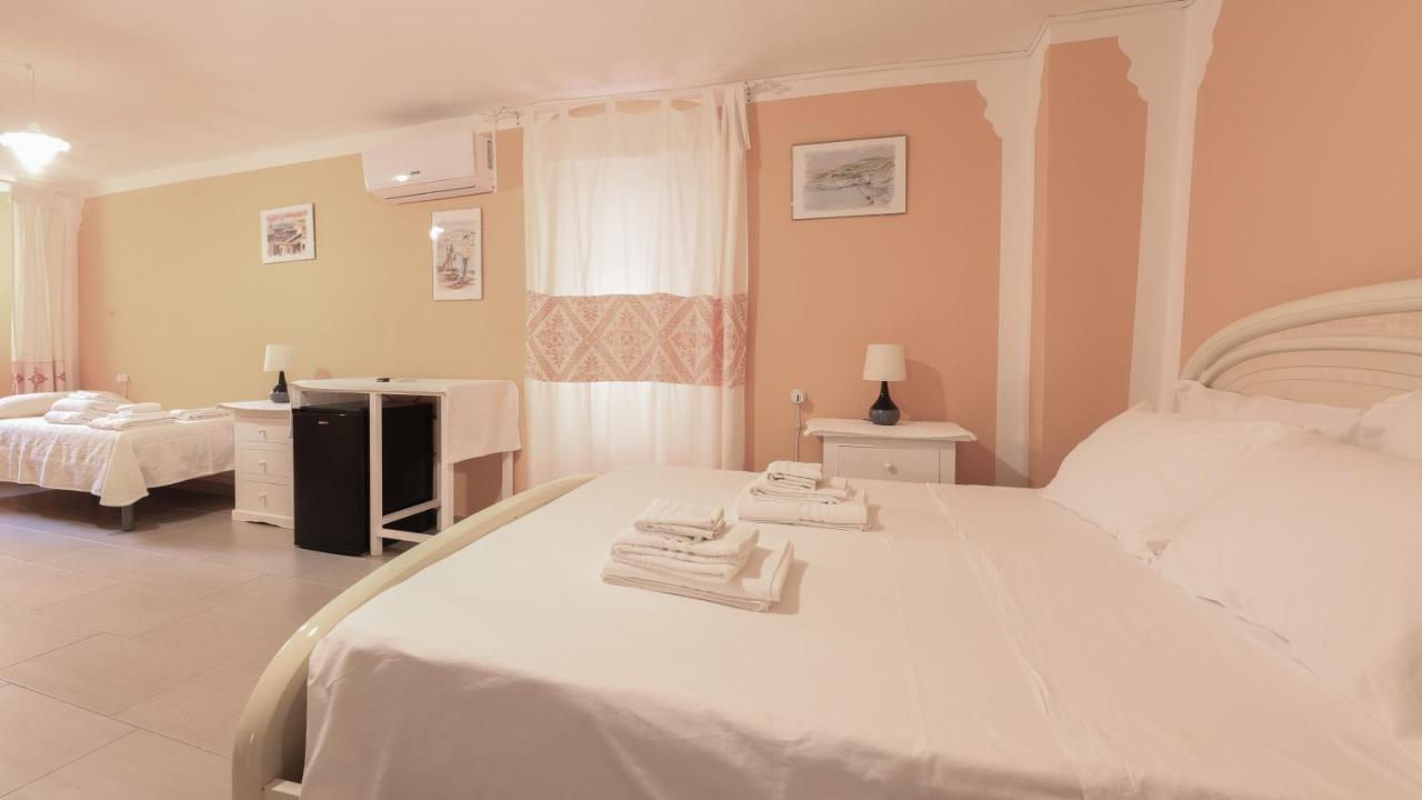 Welcomely - S'Apposentu Hotel Bosa Exterior foto